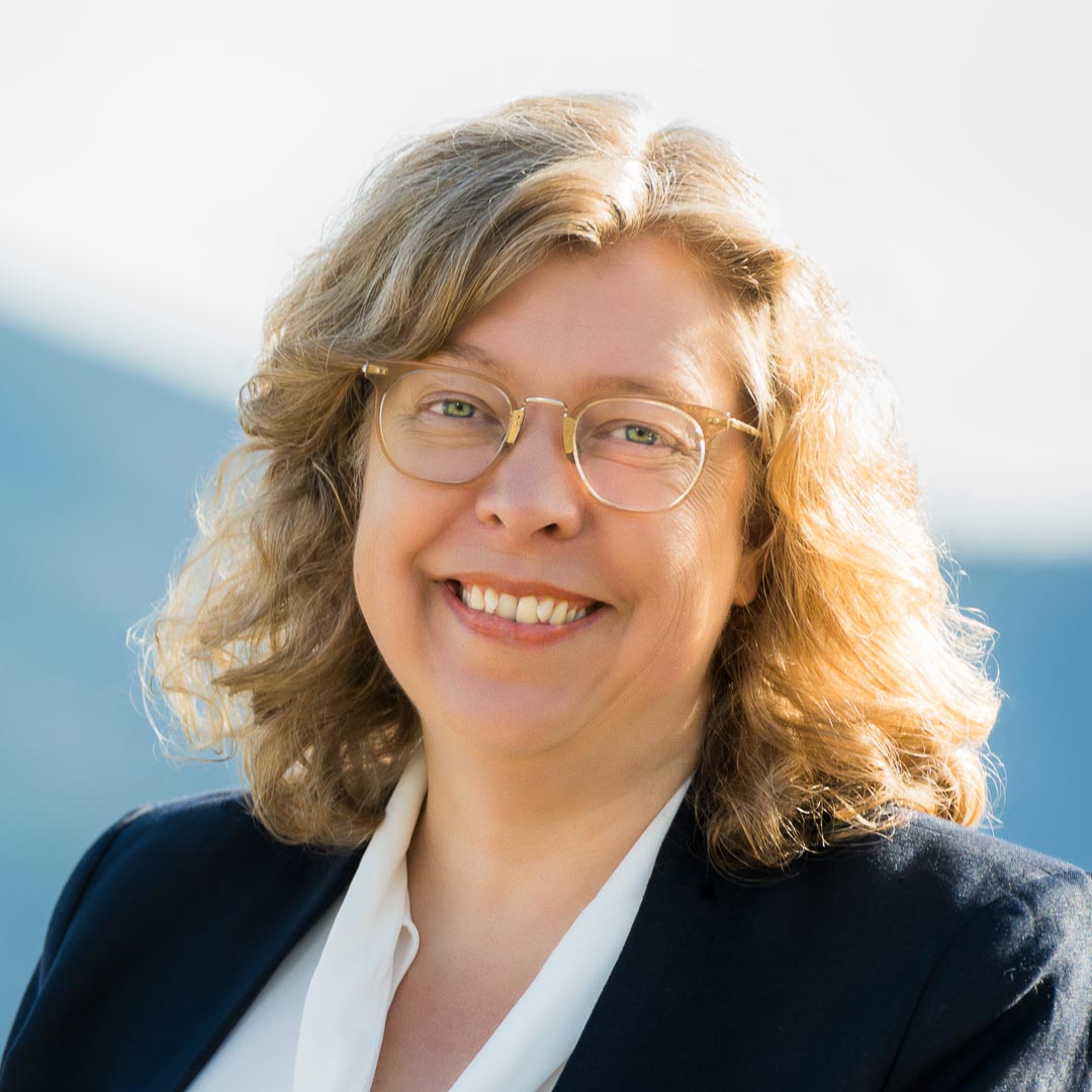 portrait of Erica Howe Dungan